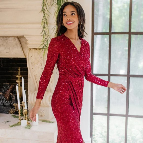 Ivy City Co Dresses & Skirts - NWT - Ivy City Co Starstruck Dress in Wine - Medium